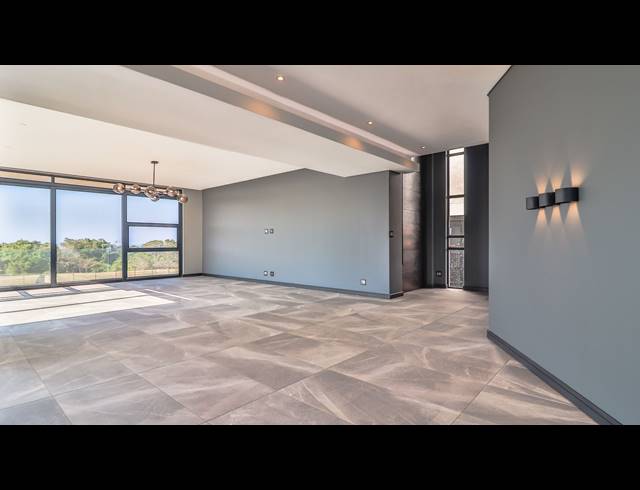 5 BEDROOM FREESTANDING FOR SALE IN UMHLANGA RIDGE